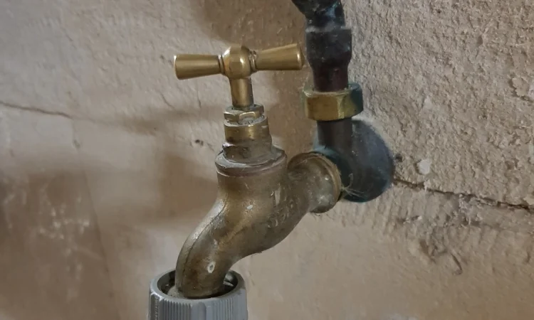 Pose d'un robinet de puisage avec piquage sur cuivre